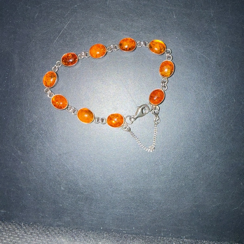 ELEGANT AMBER BRACELET WITH SAFETY CLASP - NWOT